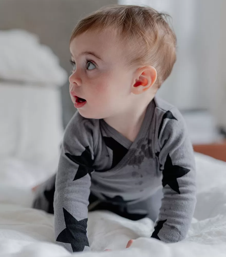Star Envelope Onesie<NUNUNU Best